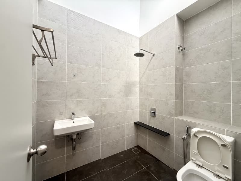 Rumah Kluster untuk Disewa di Setia Utama (Setia Alam) - GABRIEL GOH - Bathroom - PropertyGuru.com.my