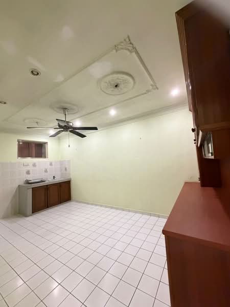 2-storey Terraced House for Sale in Taman Munshi Ibrahim (Tampoi) - Iden Tan - Kitchen - PropertyGuru.com.my
