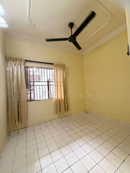 2-storey Terraced House for Sale in Taman Munshi Ibrahim (Tampoi) - Iden Tan - Interior - PropertyGuru.com.my
