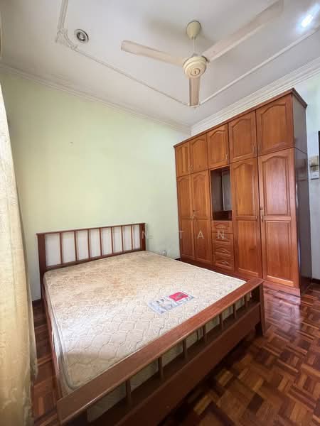 2-storey Terraced House for Sale in Taman Munshi Ibrahim (Tampoi) - Iden Tan - Bedroom - PropertyGuru.com.my