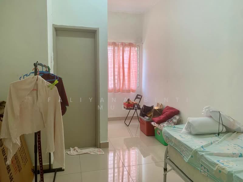 3-storey Terraced House for Sale in Sungai Buloh (Selangor) - Faliyana binti Muda - PropertyGuru.com.my