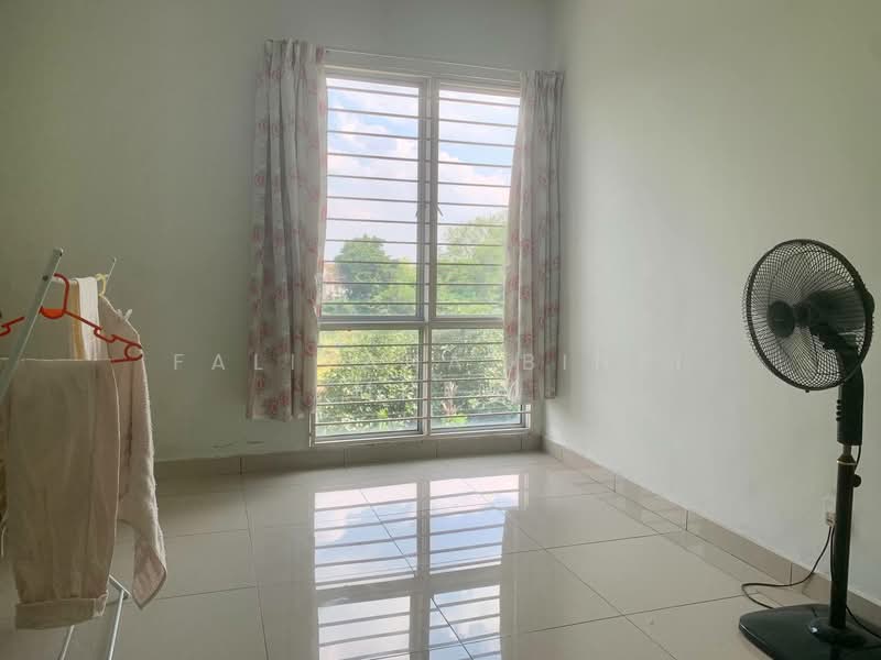 3-storey Terraced House for Sale in Sungai Buloh (Selangor) - Faliyana binti Muda - PropertyGuru.com.my