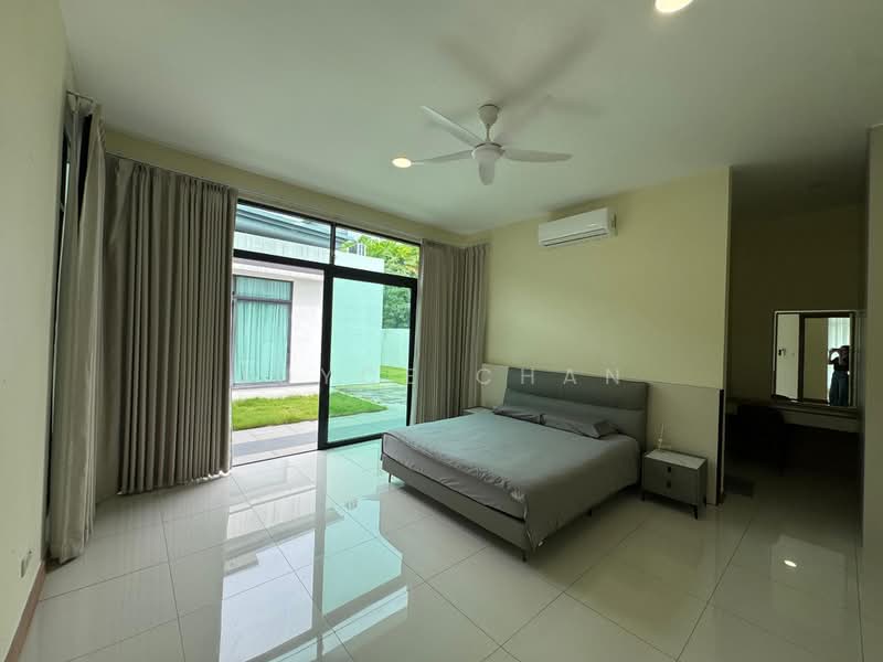 Rumah Banglo untuk Disewa di Subang Jaya (Selangor) - Joyce Chan - Bedroom - PropertyGuru.com.my
