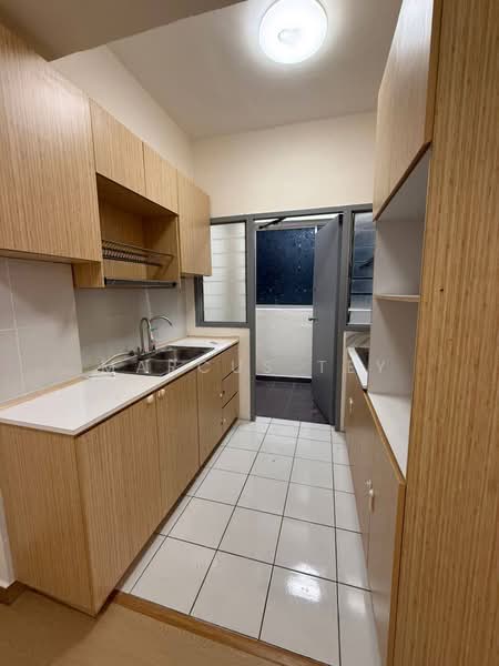 Apartment for Sale at Pangsapuri Pulai Mutiara - Marcus Tey - Kitchen - PropertyGuru.com.my