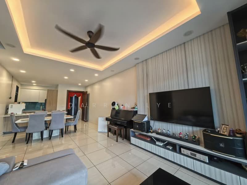 Kondominium untuk Dijual di Queens Residences Q1 @ Queens Waterfront - Darren Lye - Living Room - PropertyGuru.com.my