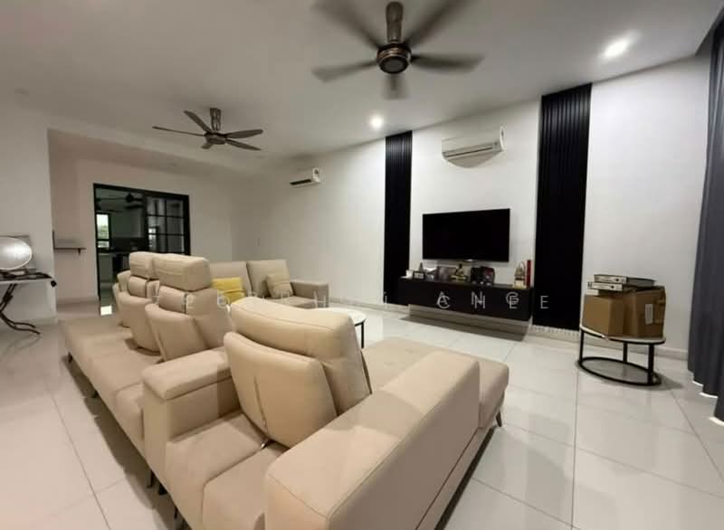 2-storey Terraced House for Rent in Sungai Buloh (Selangor) - Teoh Hui Chee - Living Room - PropertyGuru.com.my