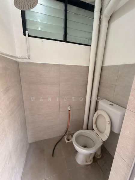 Flat for Sale at Pangsapuri Sri Meranti - Mary Tong - Bathroom - PropertyGuru.com.my