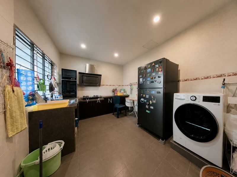 Semi-Detached House for Sale in Island Park (Jelutong) - Qyan Goh - Kitchen - PropertyGuru.com.my