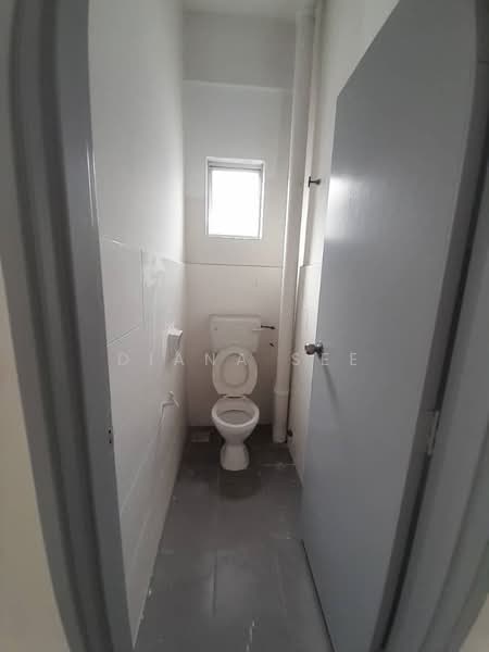 Office for Rent in Port Klang (Pelabuhan Klang) (Selangor) - Diana See - Bathroom - PropertyGuru.com.my