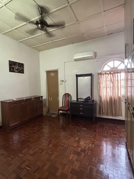 2-storey Terraced House for Rent in SS18 (Subang Jaya) - Yamuna Devi Krishnan Kutty - Bedroom - PropertyGuru.com.my