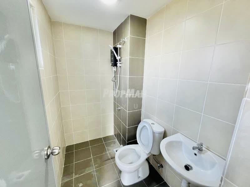 Kondominium untuk Disewa di Idaman Bukit Jelutong - Erin Yusof - Bathroom - PropertyGuru.com.my