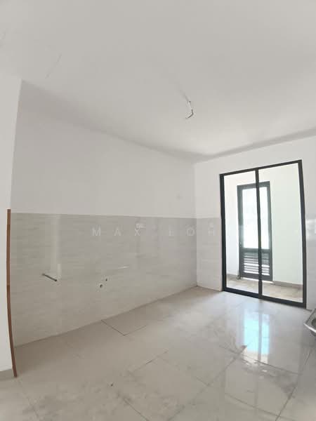 2-storey Terraced House for Sale in Tampoi (Johor) - Max Loh - Kitchen - PropertyGuru.com.my