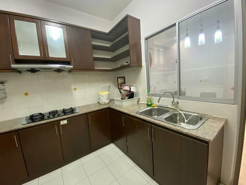 Kondominium untuk Disewa di Putra Place Condominium - Yang Lim - Kitchen - PropertyGuru.com.my