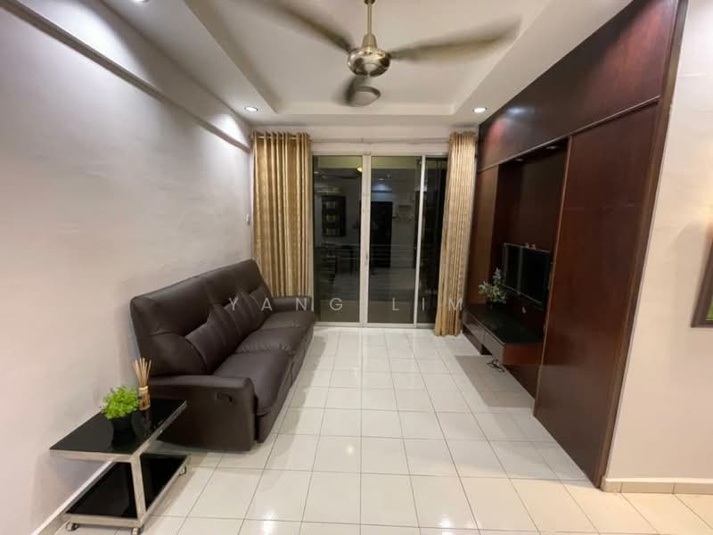 Kondominium untuk Disewa di Putra Place Condominium - Yang Lim - Living Room - PropertyGuru.com.my
