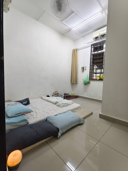2-storey Terraced House for Sale in Taman Skudai Baru (Skudai) - Teoh Yu Xin - Bedroom - PropertyGuru.com.my
