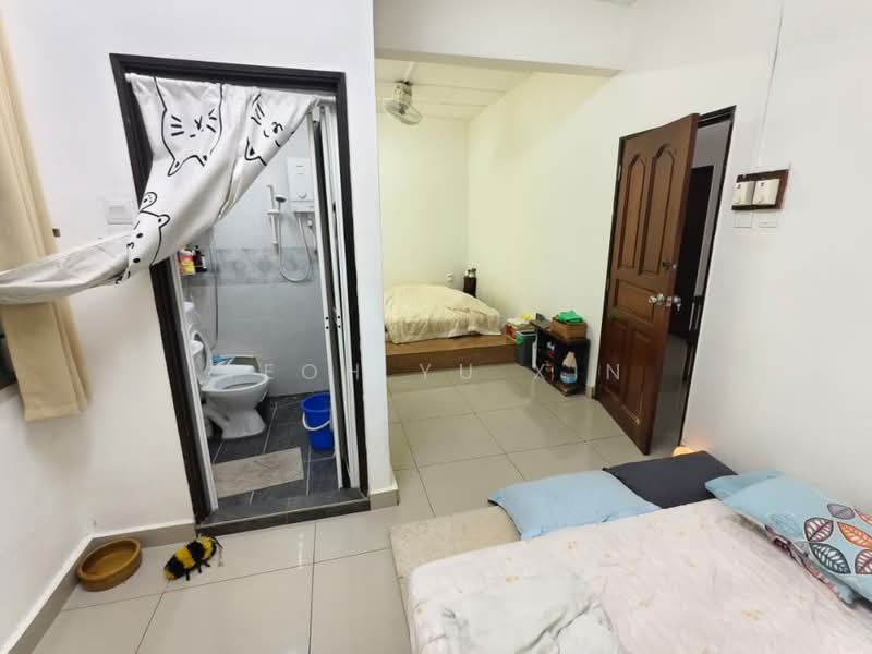 2-storey Terraced House for Sale in Taman Skudai Baru (Skudai) - Teoh Yu Xin - Bedroom - PropertyGuru.com.my