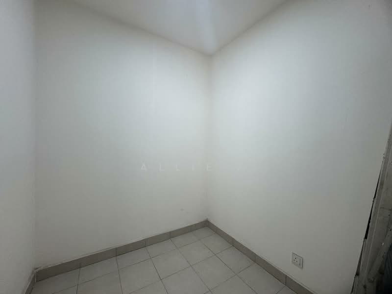 Kondominium untuk Disewa di Subang Parkhomes - Allie . - Store Room - PropertyGuru.com.my