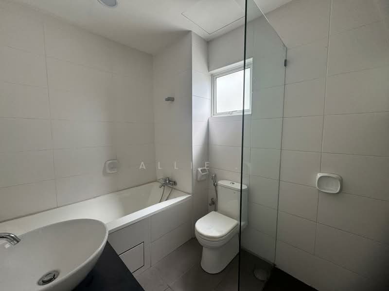 Kondominium untuk Disewa di Subang Parkhomes - Allie . - Bathroom - PropertyGuru.com.my