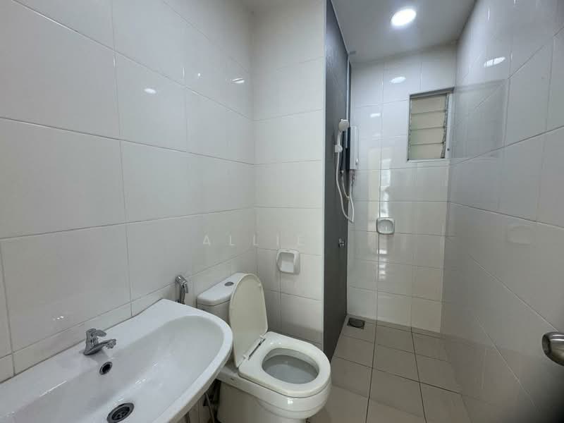 Kondominium untuk Disewa di Subang Parkhomes - Allie . - Bathroom - PropertyGuru.com.my