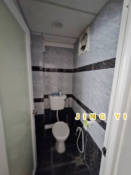 Pangsapuri untuk Dijual di Mutiara Vista - Jing Yi - Bathroom - PropertyGuru.com.my
