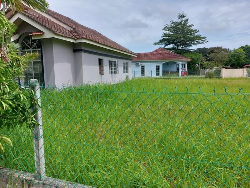 Bungalow for Sale in Pantai Sepang Putra (Sepang) - Khairul Zainal - Exterior - PropertyGuru.com.my
