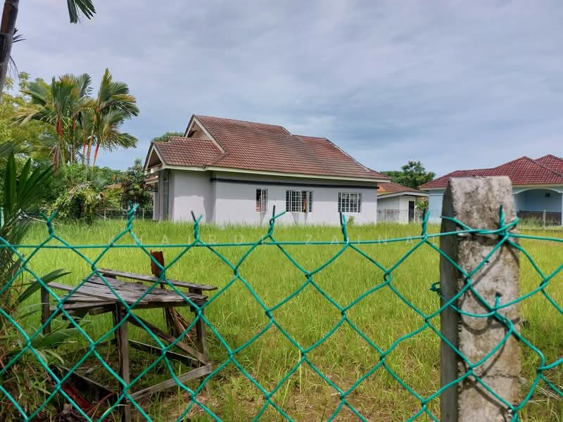 Bungalow for Sale in Pantai Sepang Putra (Sepang) - Khairul Zainal - Exterior - PropertyGuru.com.my