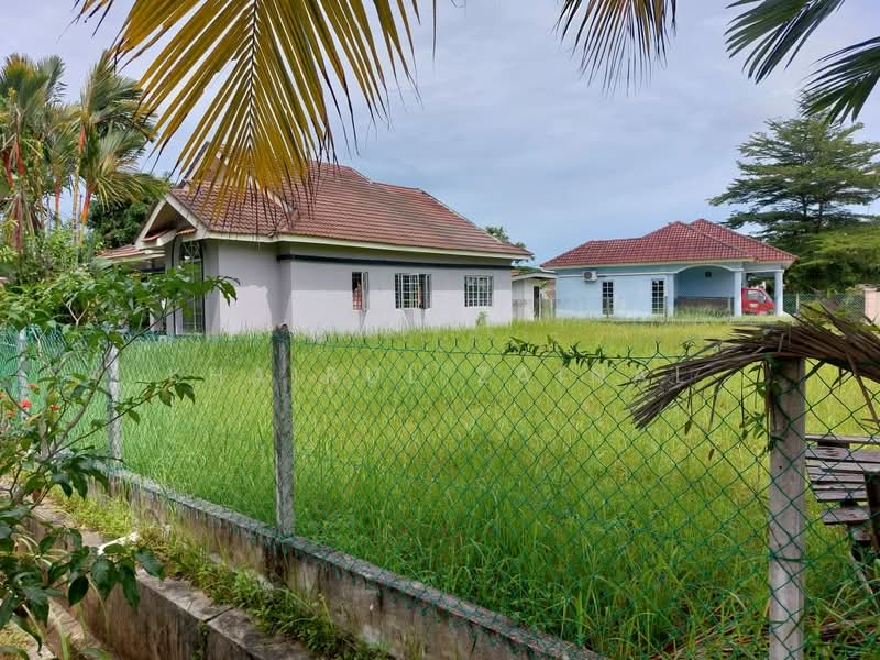 Bungalow for Sale in Pantai Sepang Putra (Sepang) - Khairul Zainal - Exterior - PropertyGuru.com.my
