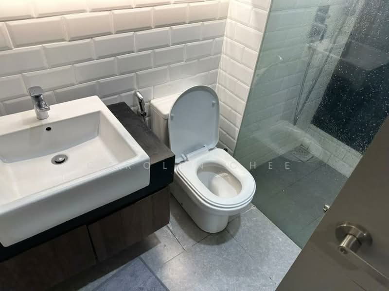 Service Residence for Rent at Serviced Residence @ Shaftsbury Putrajaya - Carolyn Chee - Bathroom - PropertyGuru.com.my
