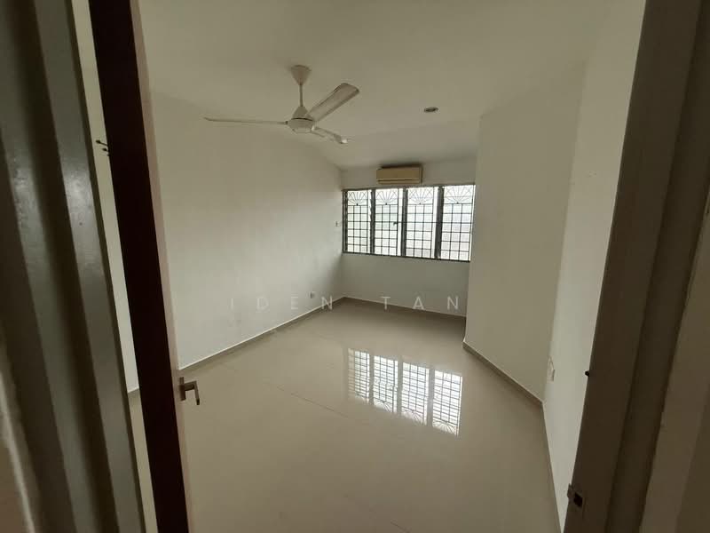 2-storey Terraced House for Sale in Taman Desa Cemerlang (Ulu Tiram) - Iden Tan - Interior - PropertyGuru.com.my