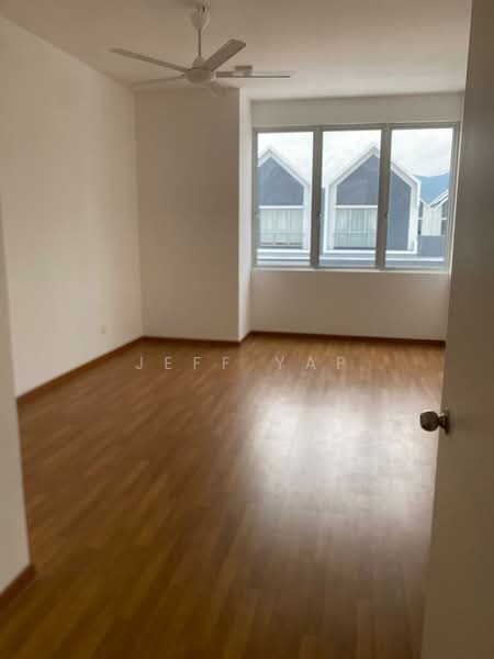 Rumah Berkembar untuk Dijual di Eco Forest (Semenyih) - Jeff Yap - Bedroom - PropertyGuru.com.my