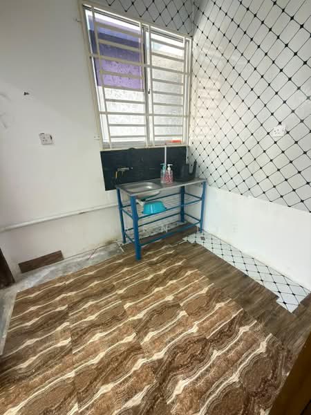 Rumah Flat untuk Dijual di Mutiara Anggun - Darren Lye - Kitchen - PropertyGuru.com.my