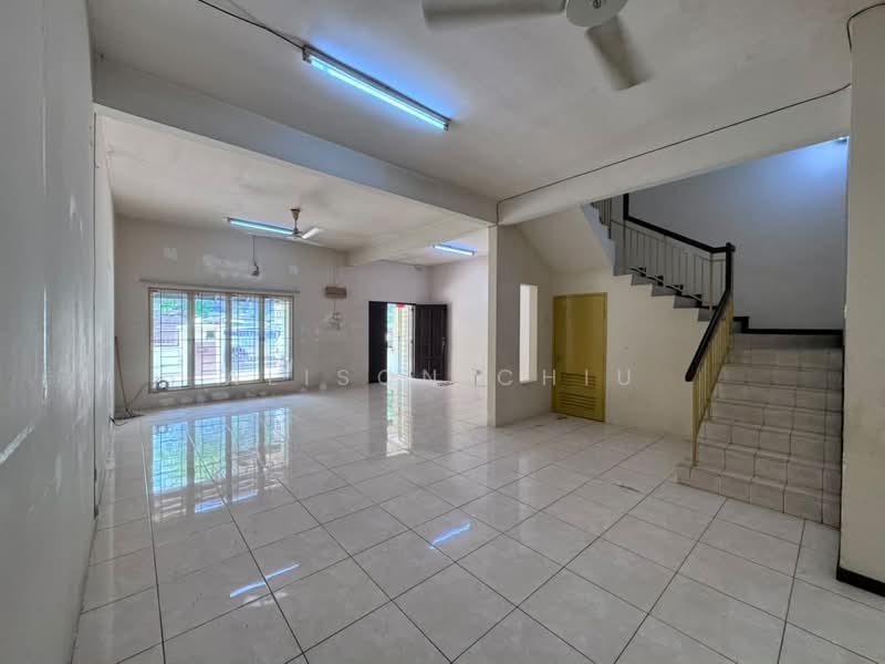 Rumah Teres 2 Tingkat untuk Dijual di Fortune Park Kepong (Kepong) - Alison Chiu - Living Room - PropertyGuru.com.my