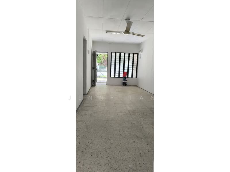 1-storey Terraced House for Rent in Taman Bukit Permai (Ampang) - Jenny Tan - Entrance - PropertyGuru.com.my