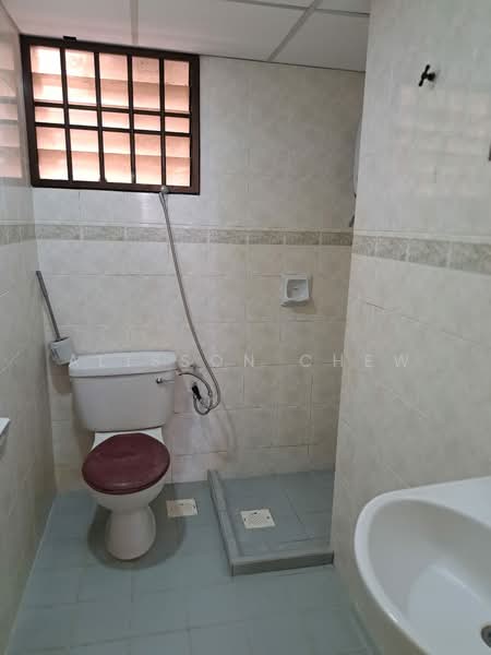 Kondominium untuk Dijual di N-Park Condominium - Alisson Chew - Bathroom - PropertyGuru.com.my