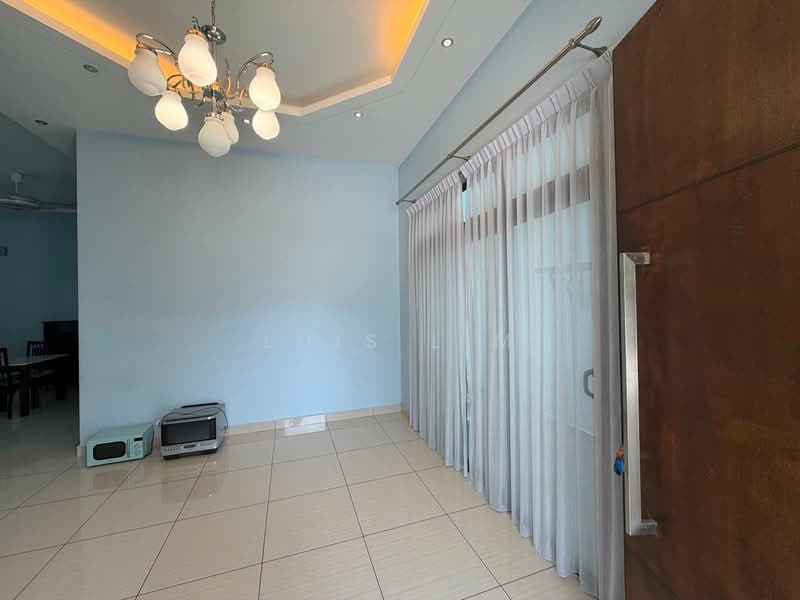 Rumah Berkembar untuk Dijual di Setia Eco Gardens (Gelang Patah) - Luis Lim - Living Room - PropertyGuru.com.my