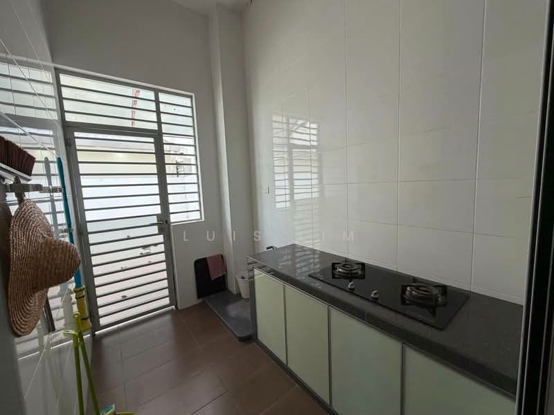Rumah Berkembar untuk Dijual di Setia Eco Gardens (Gelang Patah) - Luis Lim - Kitchen - PropertyGuru.com.my