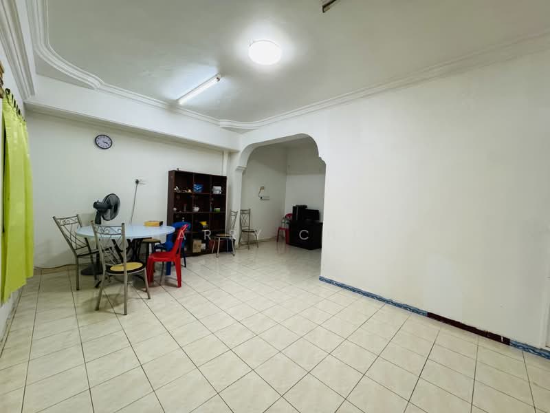 Rumah Teres 2 Tingkat untuk Dijual di Karak (Pahang) - Harry Chin - Living Room - PropertyGuru.com.my