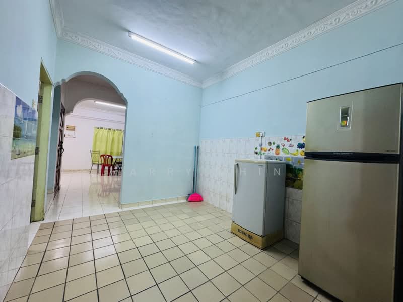 Rumah Teres 2 Tingkat untuk Dijual di Karak (Pahang) - Harry Chin - Kitchen - PropertyGuru.com.my