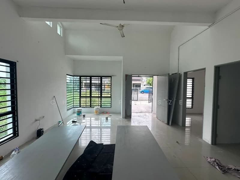 Rumah Berkembar untuk Dijual di Taman Langat Jaya (Banting) - Chong Pei Sze - Living Room - PropertyGuru.com.my