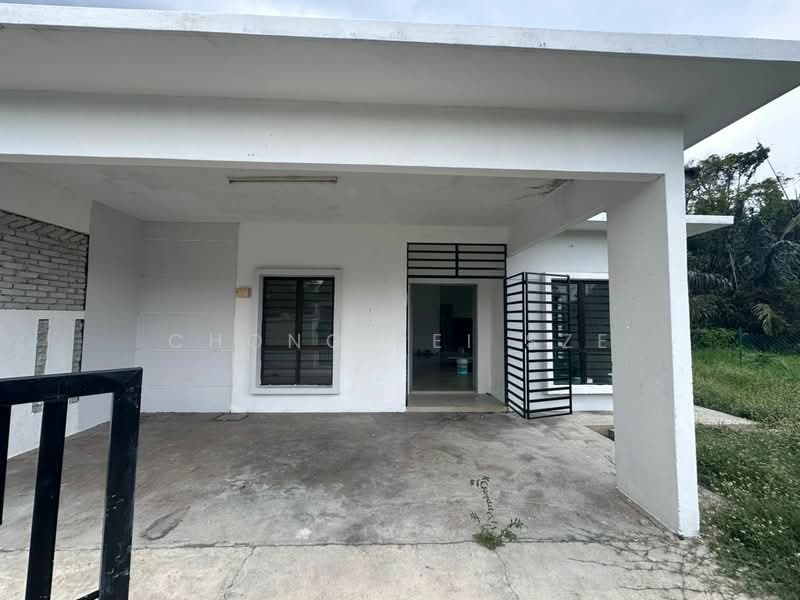 Rumah Berkembar untuk Dijual di Taman Langat Jaya (Banting) - Chong Pei Sze - Exterior - PropertyGuru.com.my