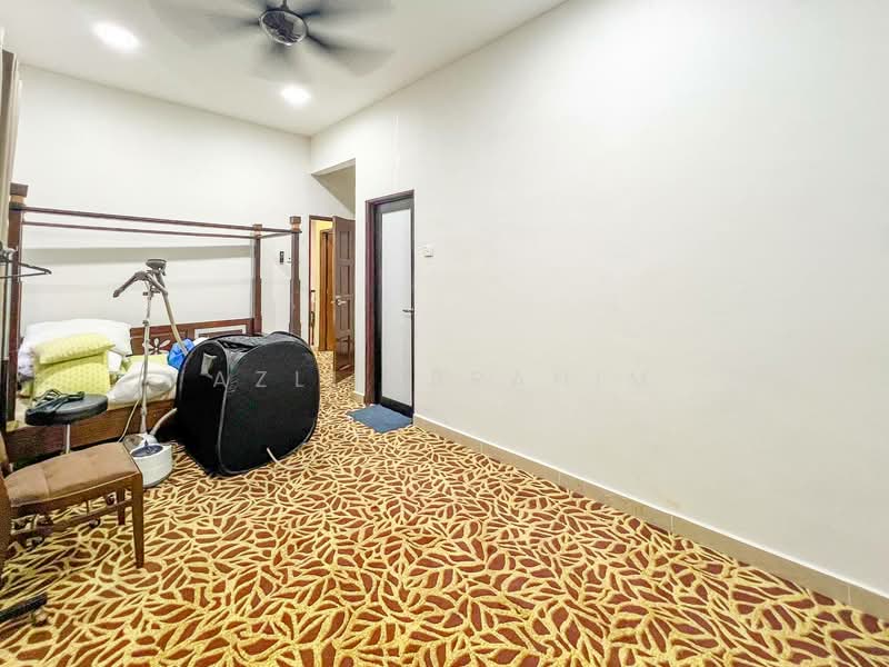 Bungalow for Sale in Puncak Pinggiran Putra (Dengkil) - Azli Ibrahim - Bedroom - PropertyGuru.com.my