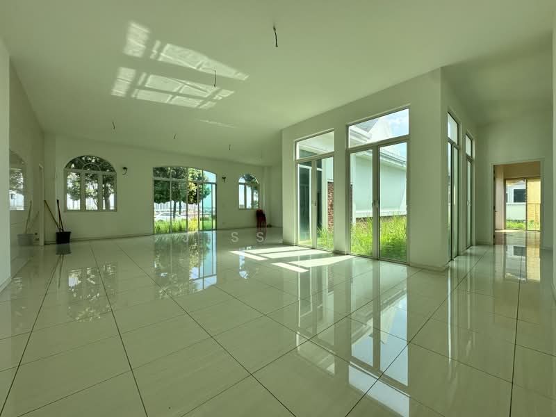 Bungalow for Sale in Setia Eco Park (Setia Alam) - Jess Tee - Living Room - PropertyGuru.com.my