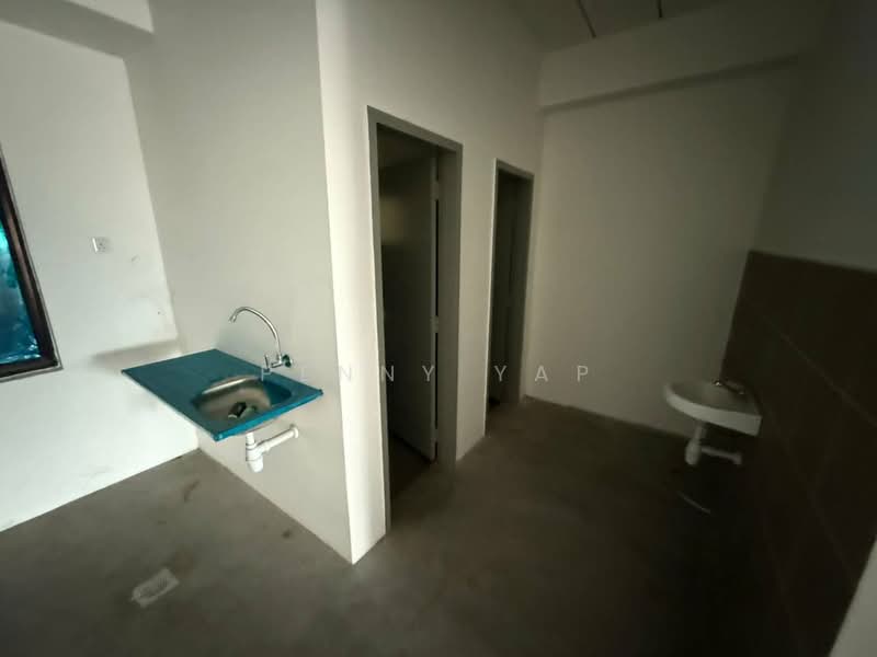 Shop / Office for Rent in Bandar Country Homes (Rawang) - Penny Yap - Interior - PropertyGuru.com.my