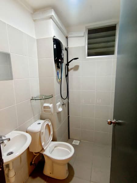 Apartment for Rent at Puncak Indah - Jason Lim - Bathroom - PropertyGuru.com.my