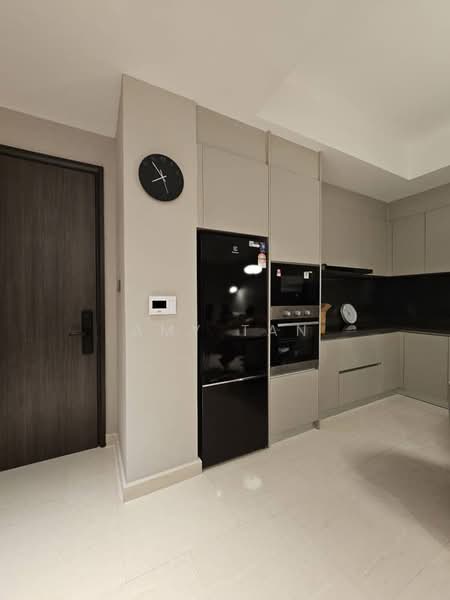 Servis Apartment untuk Disewa di Marriott Residence @ Gurney - Amy Tan - Kitchen - PropertyGuru.com.my