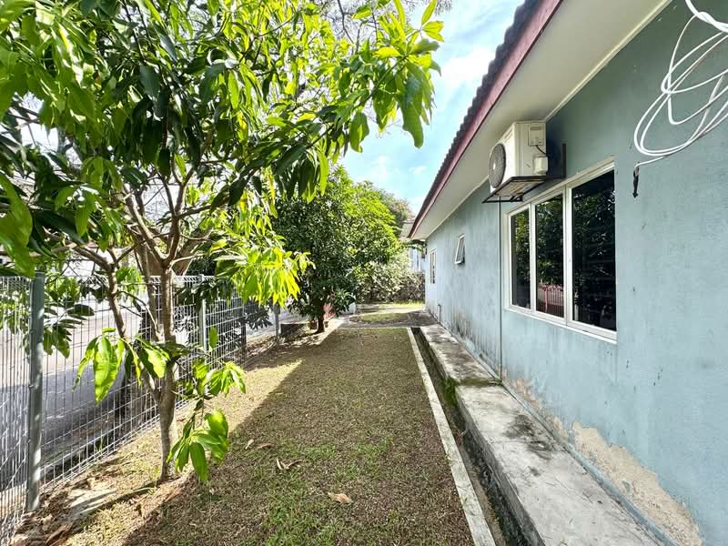 Bungalow for Sale in Kota Perdana (Seri Kembangan) - Azli Ibrahim - Exterior - PropertyGuru.com.my