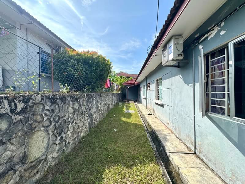 Bungalow for Sale in Kota Perdana (Seri Kembangan) - Azli Ibrahim - Exterior - PropertyGuru.com.my