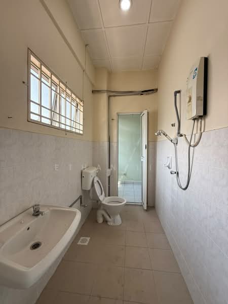 2-storey Terraced House for Sale in Bandar Mahkota Cheras (Cheras) - Ethan Lim - Bathroom - PropertyGuru.com.my