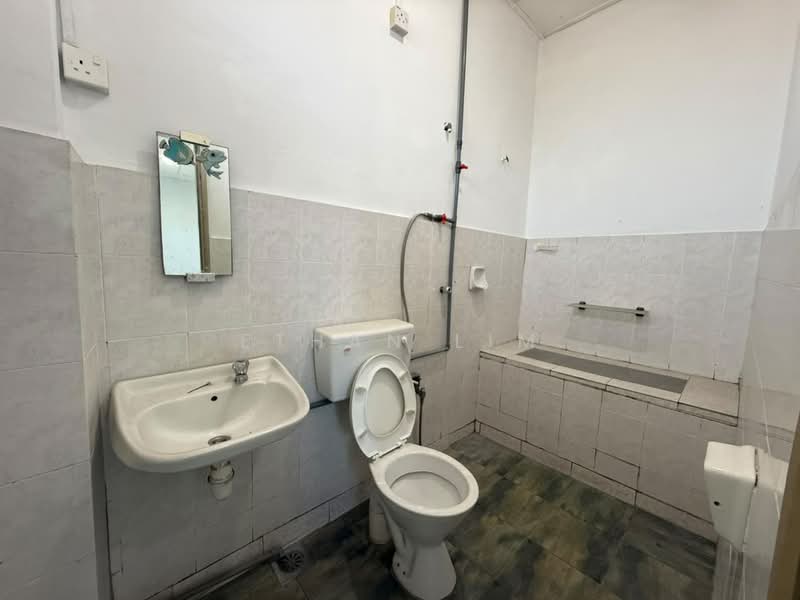 2-storey Terraced House for Sale in Bandar Mahkota Cheras (Cheras) - Ethan Lim - Bathroom - PropertyGuru.com.my