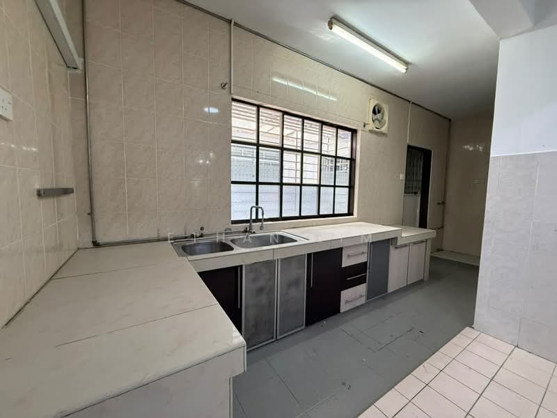 2-storey Terraced House for Sale in Bandar Mahkota Cheras (Cheras) - Ethan Lim - Kitchen - PropertyGuru.com.my